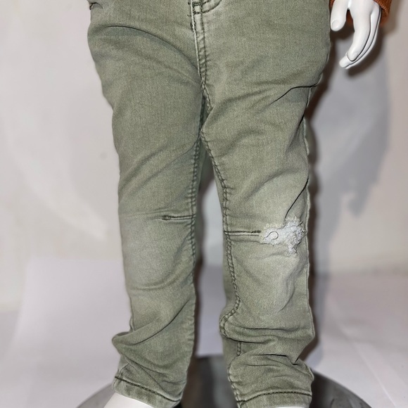 Genuine Kids from OshKosh set - Picture 2 of 3